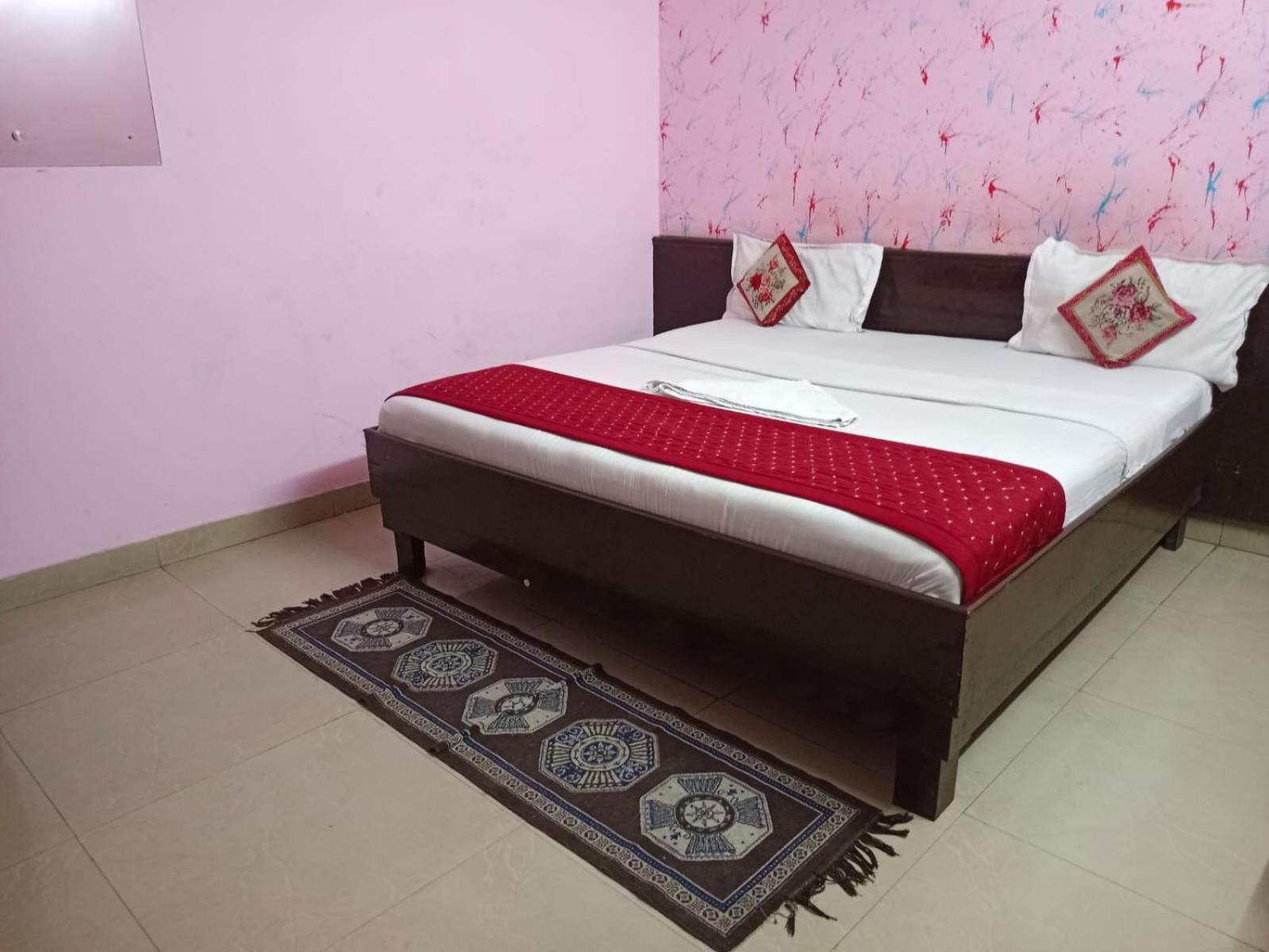 Airport Hotel Pariksheet Inn New Delhi Exterior photo