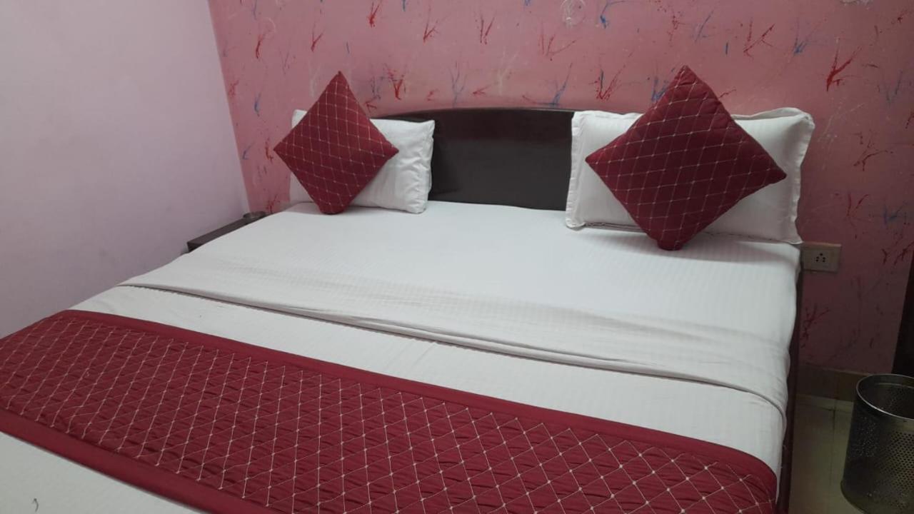 Airport Hotel Pariksheet Inn New Delhi Exterior photo